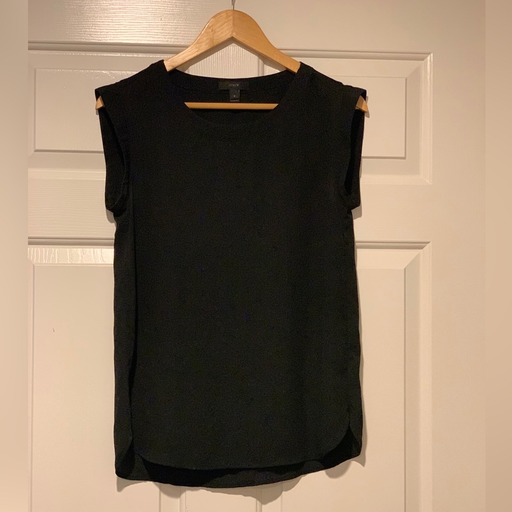 J Crew Women’s black sleeveless blouse. Size 0